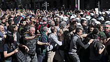 о массовых выступлениях оппозиции в Белграде