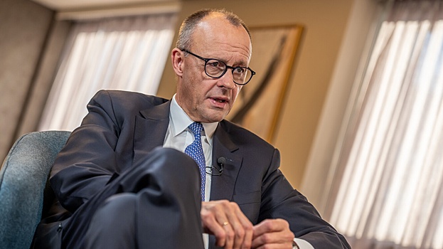 Критиковавший китайские власти Мерц смягчил риторику на встрече с Си Цзиньпином