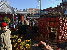 Более 30 пешеходных экскурсий проведут во время фестиваля «Золотая осень» в Москве