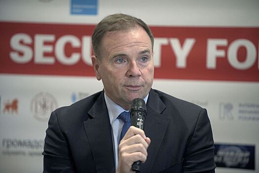 5 прогнозов американского генерала Ходжеса: от дурацкого до идиотского