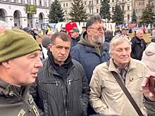 В Киеве на митинг против Зеленского пришли меньше 100 человек