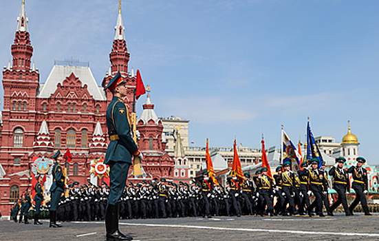 Видео: В Москве проходит генеральная репетиция Парада Победы