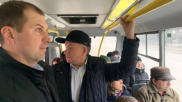 В Пензе министр проехал с пассажирами в микроавтобусе № 25