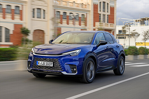 Lexus сообщил о стабилизации продаж после ухода из РФ, но былых прибылей не вернуть
