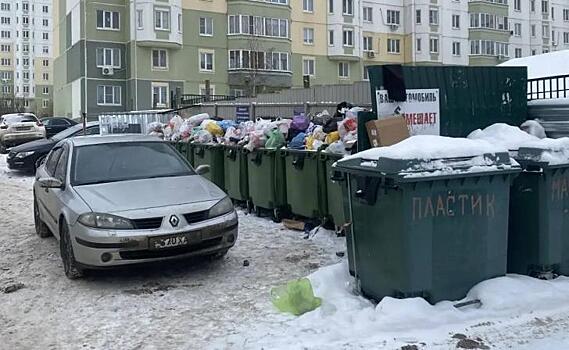 Мэр Курска Евгений Маслов продолжает мониторить парковку автомобилей, мешающих коммунальщикам