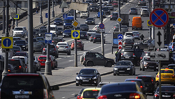 Москвичам посоветовали отказаться от машин в выходные