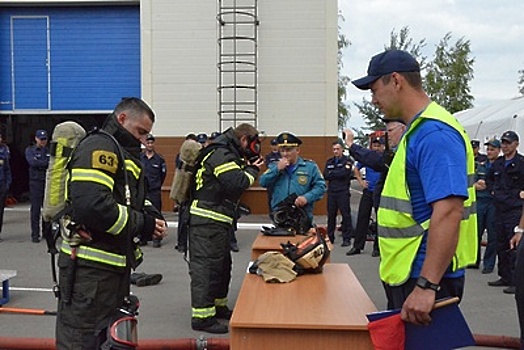 Лучших начальника караула и пожарного выбрали в «Мособлпожспасе»