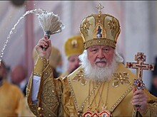 Патриарх Кирилл прокомментировал свое падение на литургии