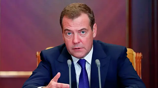 Медведев описал отношение России к США фразой Мюллера из "17 мгновений весны"