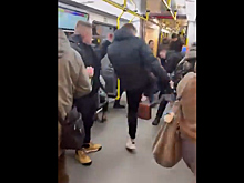 «Мы делаем это для вас»: поляки зверски избили украинцев в трамвае