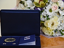 В Волгоградской области 45 пар получили медали «За любовь и верность»