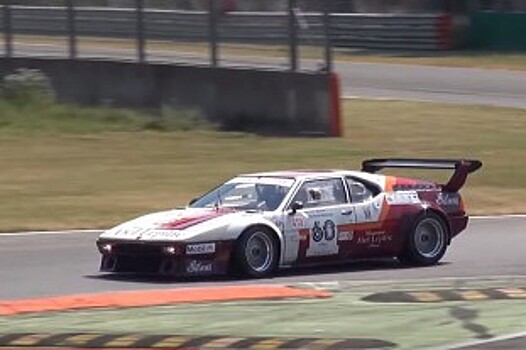 Легендарный BMW M1 ProCar выехал на гоночный трек (Видео)