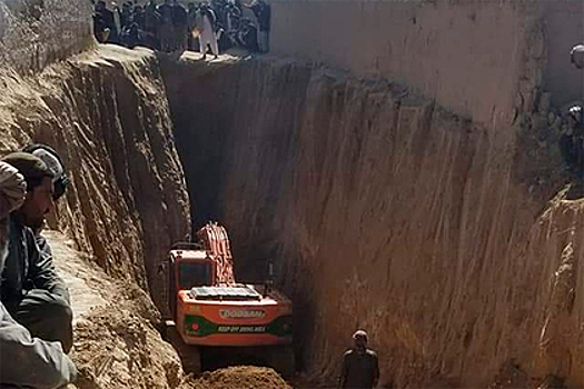 10-летний мальчик упал в глубокий колодец и провел там больше двух суток