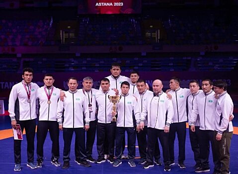 Сборная Казахстана заняла первое место в общекомандном зачете чемпионата Азии по борьбе