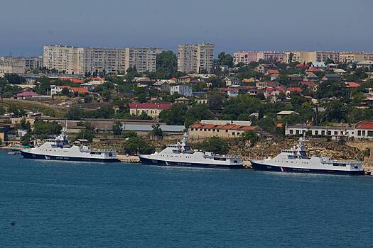В Севастополе приостановил работу морской транспорт