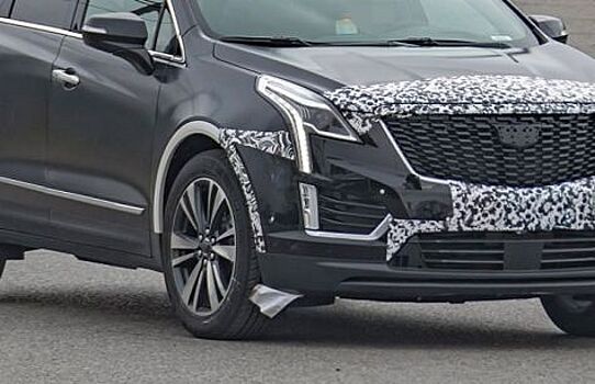 Cadillac XT5 2020 попался фотошпионам