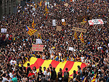 Кризис в Каталонии: массовые демонстрации и выселение полицейских из отелей