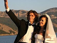 СМИ: муж Заворотнюк покинул ледовое шоу ради жены