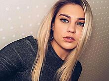 Не хуже Семенович: внучка Боярского похвасталась пышными бюстом