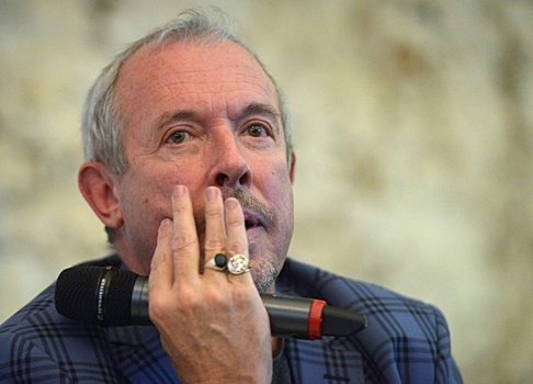Андрей Макаревич рассказал, почему в блатные 90-е его никогда «не ставили на бабки»