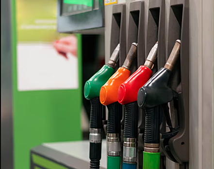 Из-за дефицита бензина на рынке Новосибирской области активизировались спекулянты