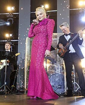 После судебного скандала зрители массово сдают билеты на концерты Ларисы Долиной