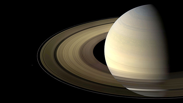 NASA: в кольцах Сатурна скрываются НЛО