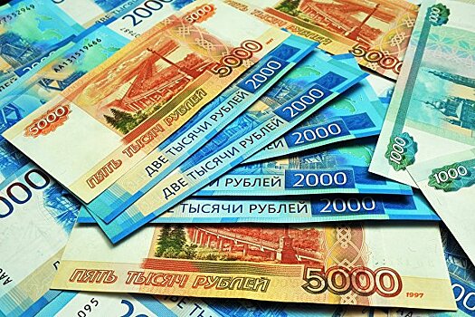 Россияне на фоне пандемии стали чаще расплачиваться крупными купюрами