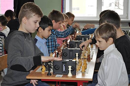 Юные шахматисты школы № 1534 сразились в турнире по быстрым шахматам
