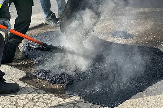 В Кисловодске впервые применили литой асфальт в зимнем ремонте дорог
