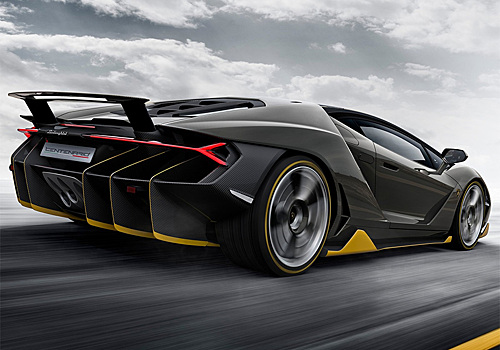 Lamborghini Centenario и Ford Mustang соревнуются в громкости звука