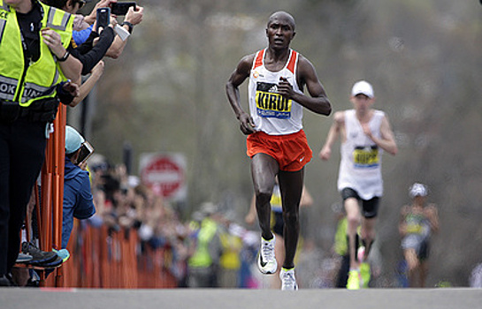Кенийцы Кируи и Киплагат победили на «Бостонском марафоне»