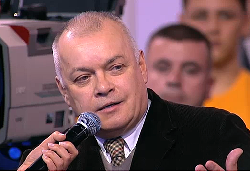 Тележурналист Дмитрий Киселев проголосовал в Королеве