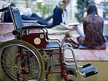 В школах появятся работники для помощи детям-инвалидам