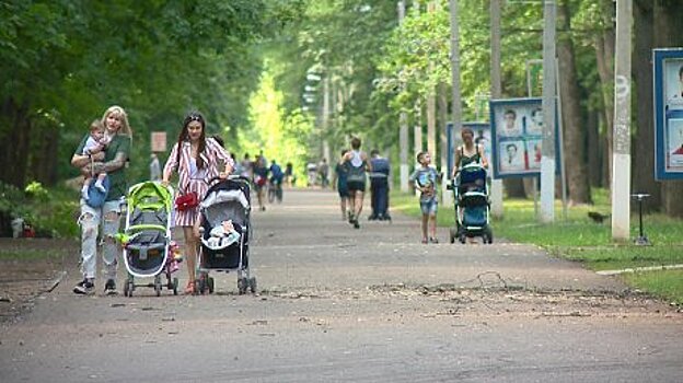 Жители Пензы отметили День прогулки на Олимпийской аллее