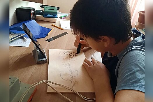 Губернатор рассказал о мальчике, который копит на участие в соревнованиях. В Сети возмутились