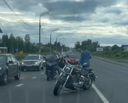 Автомобиль сбил мотоциклиста в Кстове