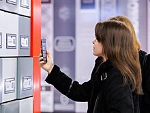 «Книги в метро»: для пассажиров подготовили новогоднюю подборку произведений
