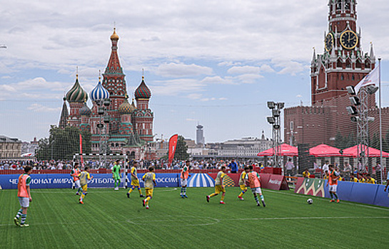 Орешкин и Мацуев примут участие в благотворительном футбольном матче на Красной площади