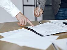 Нотариусов обязали проверять наличие долгов у умерших