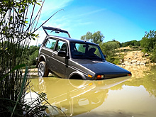 Тест-драйв по-британски: блогер утопил новую Lada Niva и доехал на ней домой