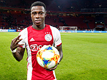 Хет-трик Промеса помог "Аяксу" разгромить "Фортуну"