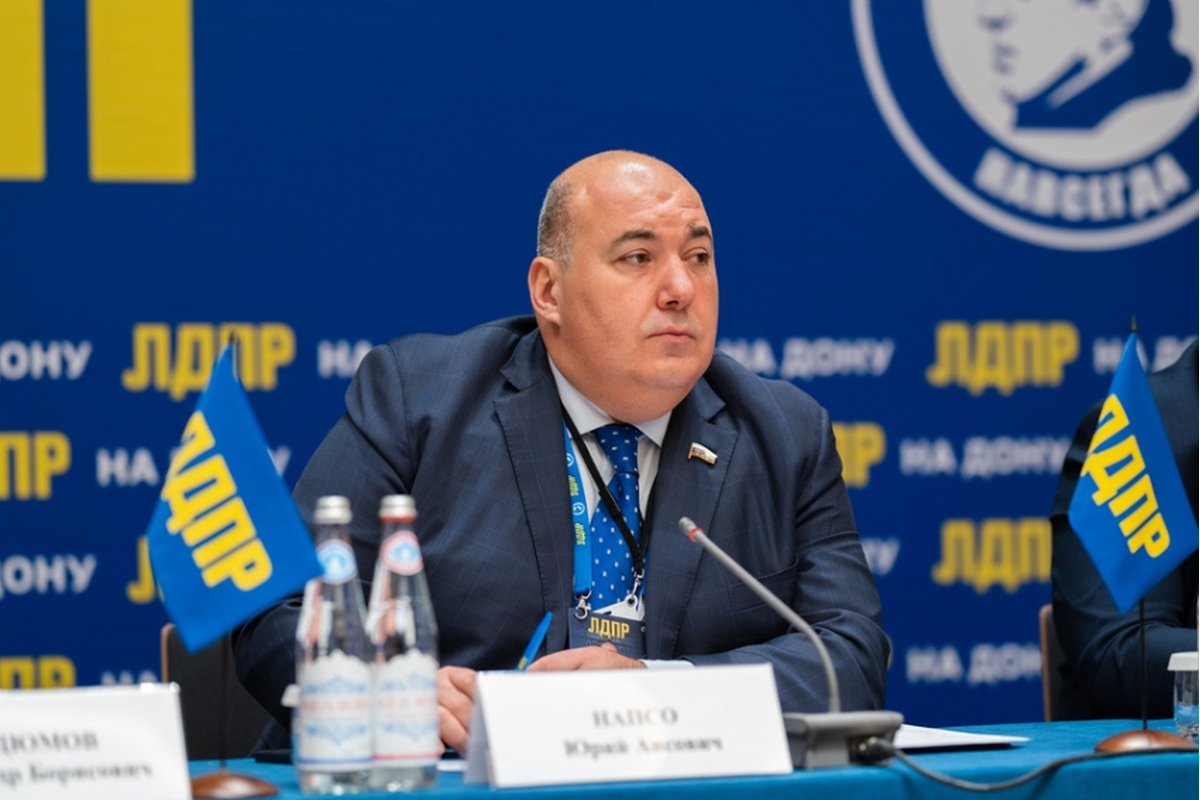 Депутатский мандат потерян, обвинения остались: экс-парламентария Напсо ждут в суде по делу об изнасиловании