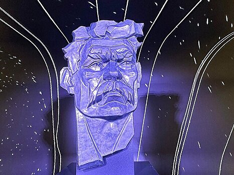 Уникальный барельеф Максима Горького нашли на киностудии в Москве