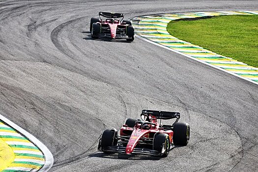 Леклер требовал поменять его местами с Сайнсом на финише Гран-при Сан-Паулу