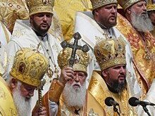 На Украине устроили массовую драку из-за закона об УПЦ