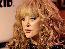 Алла Пугачева дала урок музыки внукам Валентина Юдашкина