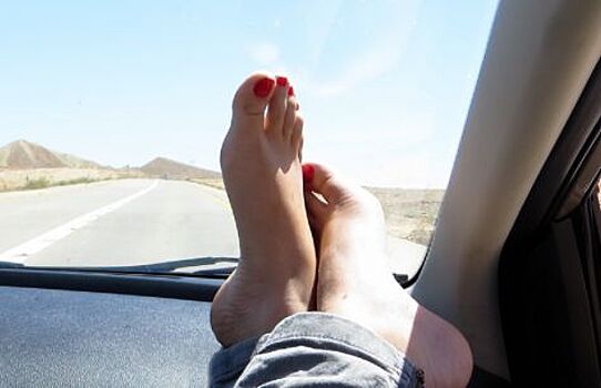 4 вещи, которые категорически запрещается делать в автомобиле