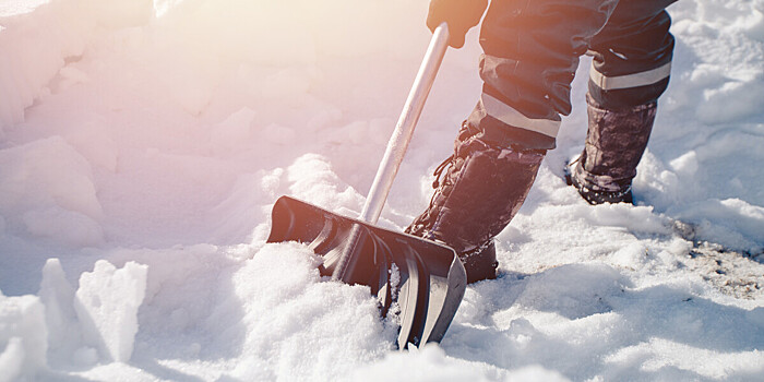 Мощные снегопады обрушились на Урал и Западную Сибирь