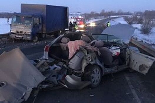 Под Сызранью в ДТП Chevrolet Lacetti с фурой погибли два человека